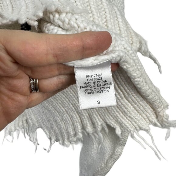 WILDFOX Heart Sweater Sz Small White Black V Neck Oversized Fringe Raw Hem Knit - Picture 8 of 13